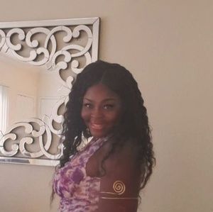 Meet your Posher, Dana